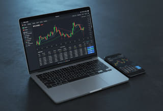 Pantau aktivitas — riwayat trading dan kinerja dana dapat dimonitor